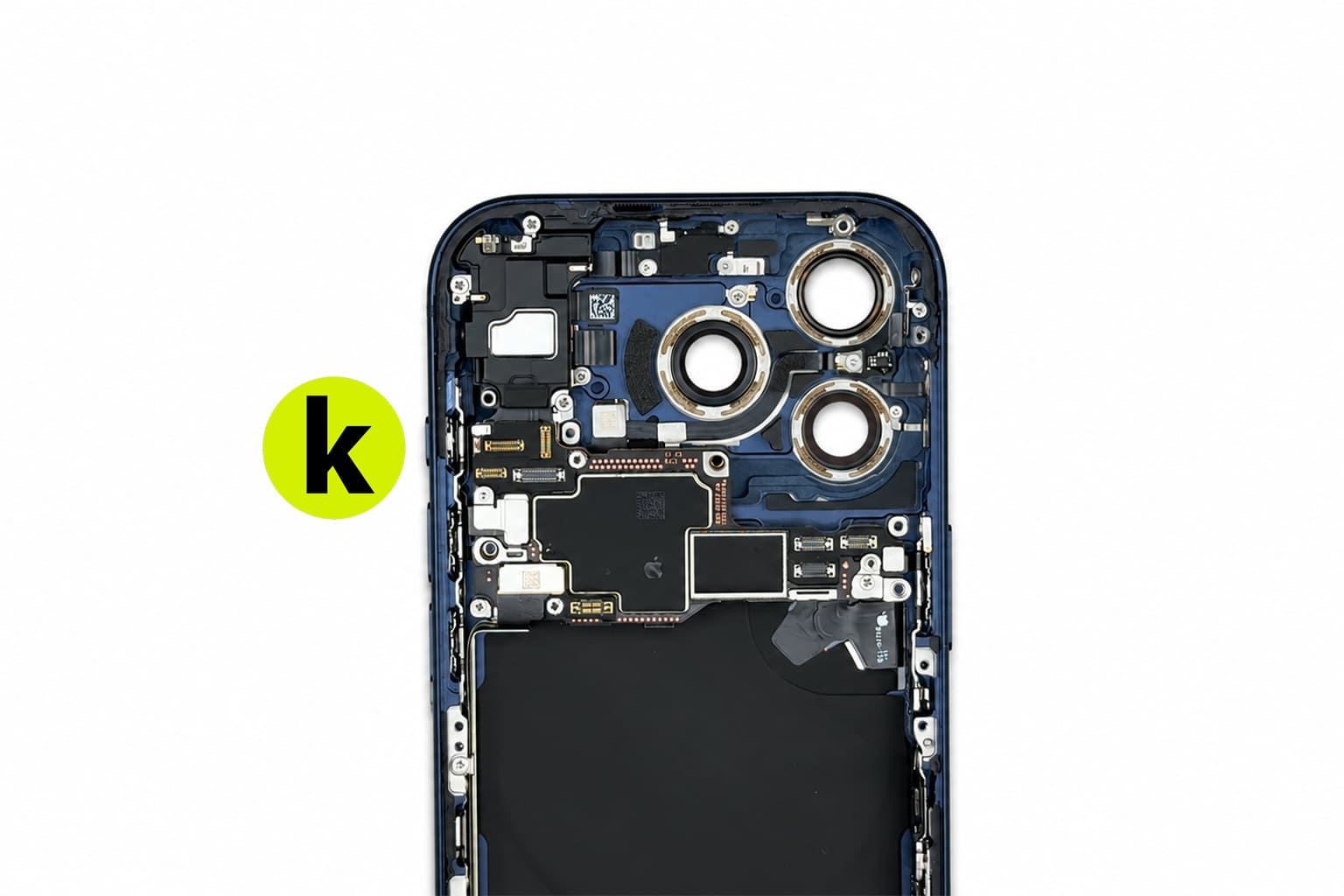 Корпус iPhone и внутренние компоненты во время ремонта